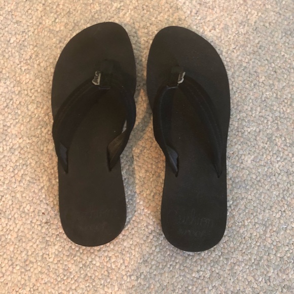 womens black reef flip flops